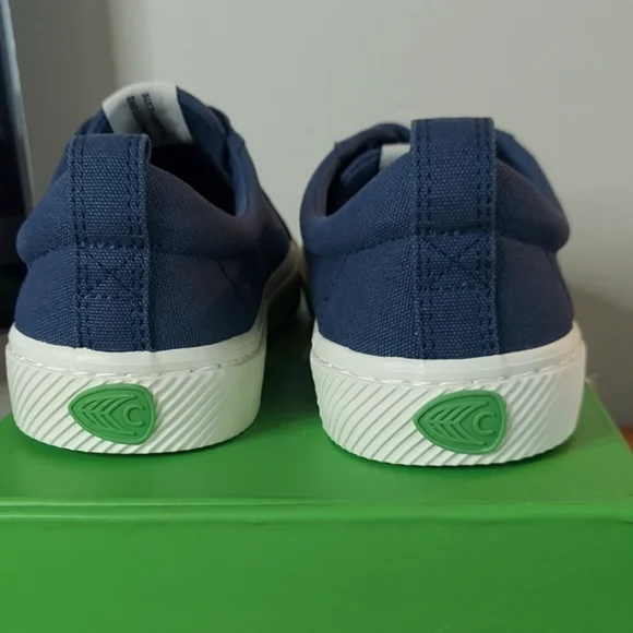 Cariuma 9.5 Womens OCA Low Canvas Sneakers Blue Sustainability Eco-Friendly - Picture 2 of 10